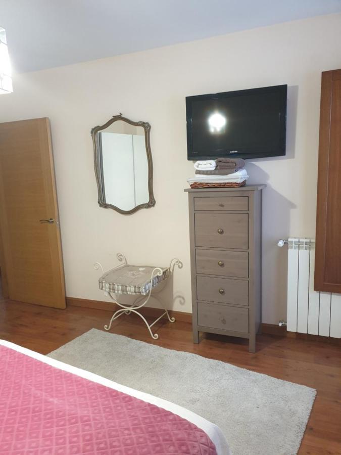 Apartamento Cine Colon Ribadeo Kültér fotó