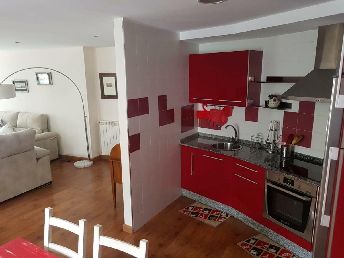 Apartamento Cine Colon Ribadeo Kültér fotó