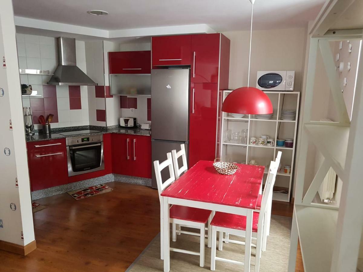 Apartamento Cine Colon Ribadeo Kültér fotó