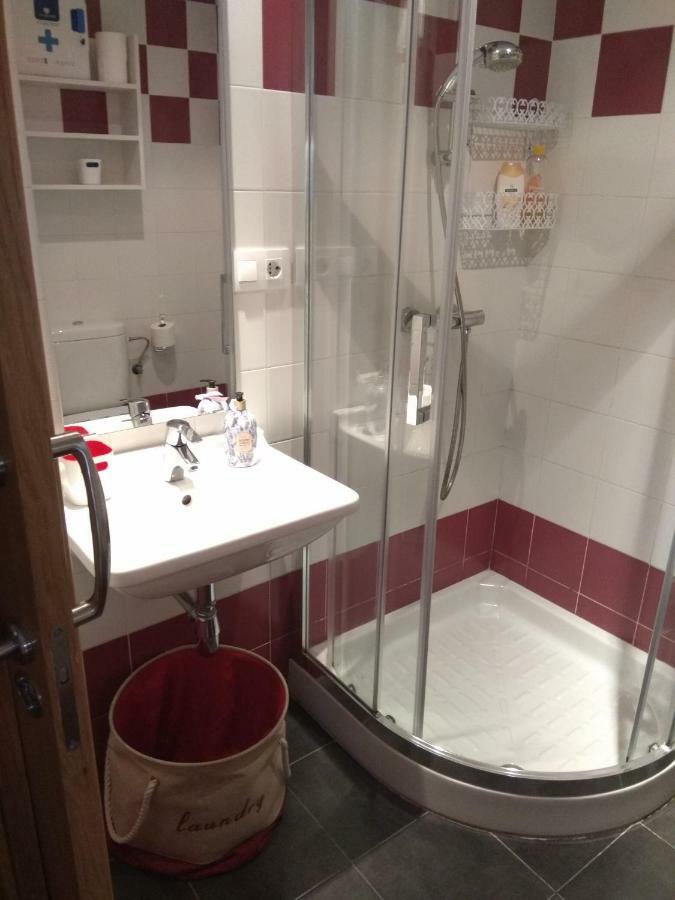 Apartamento Cine Colon Ribadeo Kültér fotó