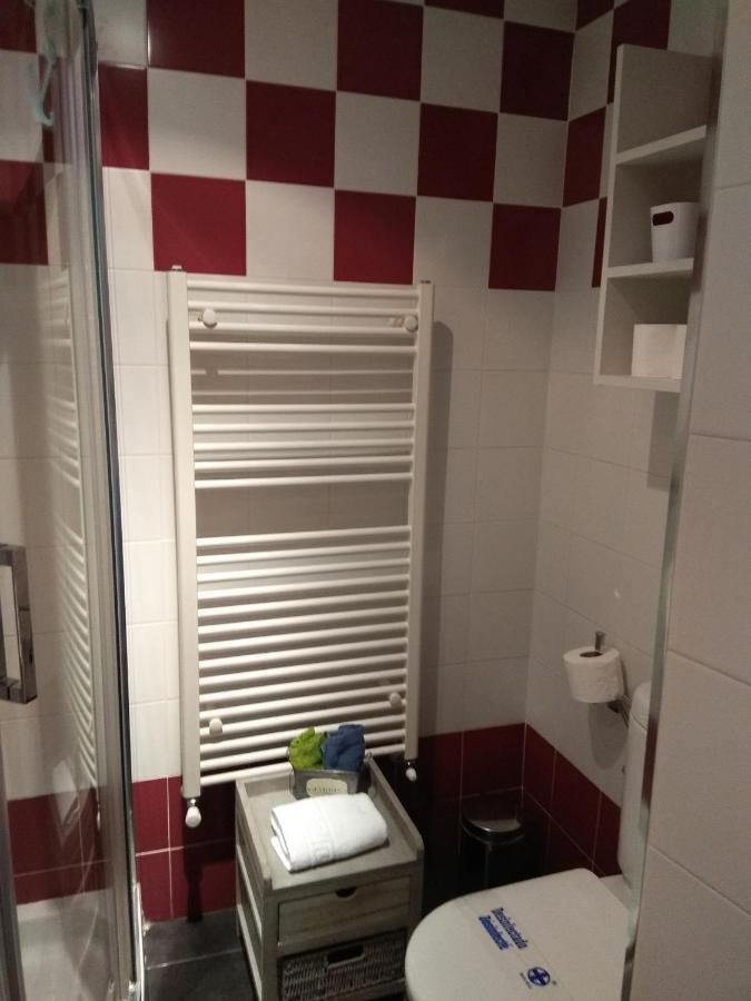 Apartamento Cine Colon Ribadeo Kültér fotó